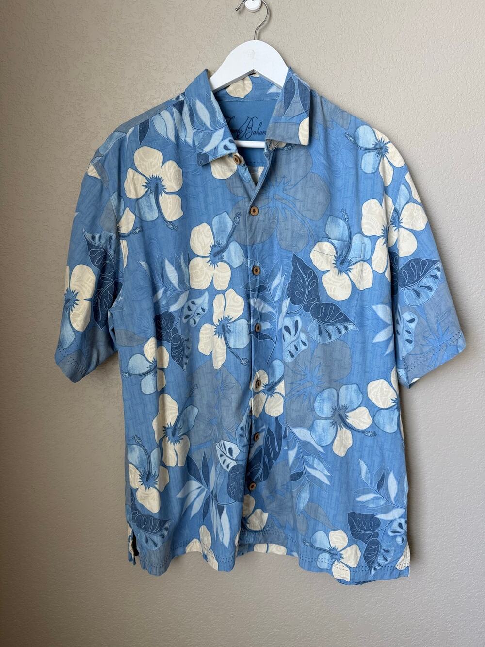Tommy Bahama Silk Floral Button Down Shirt Size XL Men Vacation Tropical Luxury